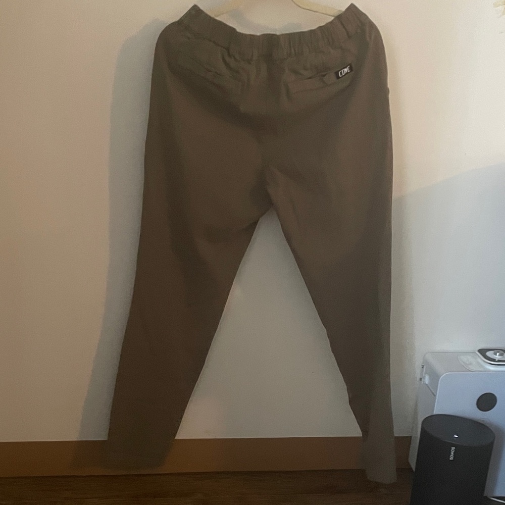 Classic Men's Brown Chinos - Picture 3 of 3